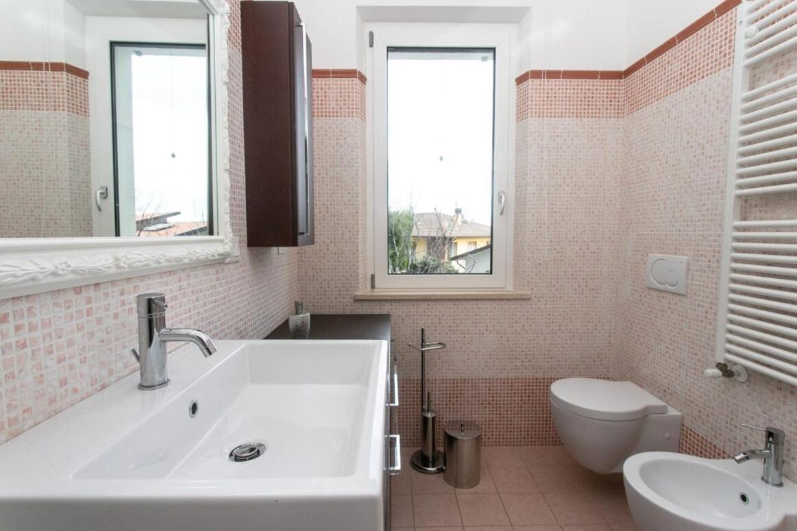 S023 - Sirolo, Magnifico Trilocale Design Con Terrazzoアパートメント エクステリア 写真
